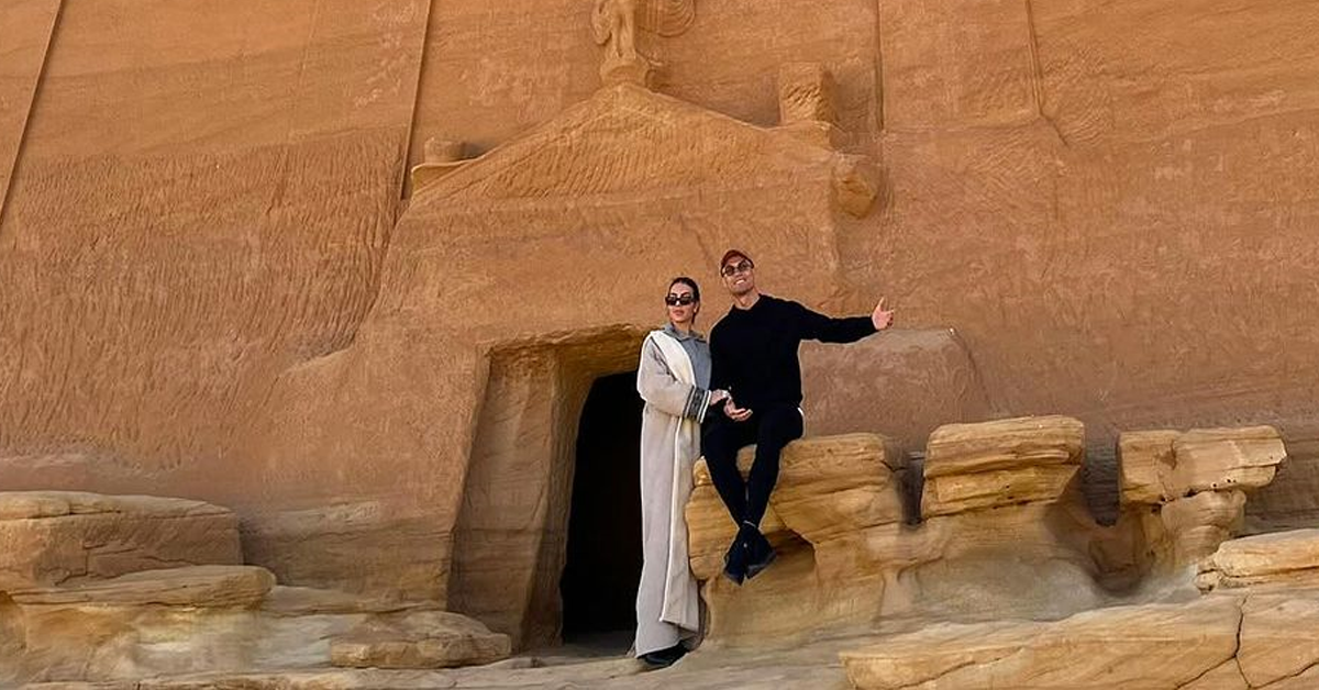 Georgina and Cristiano Explore the Spectacular Desert of Saudi Arabia