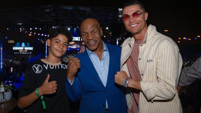 Mike Tyson was surprised when Cristiano Ronaldo gave him a Rolls Royce Phantom VII as a gift for something he did with his son, CR7.