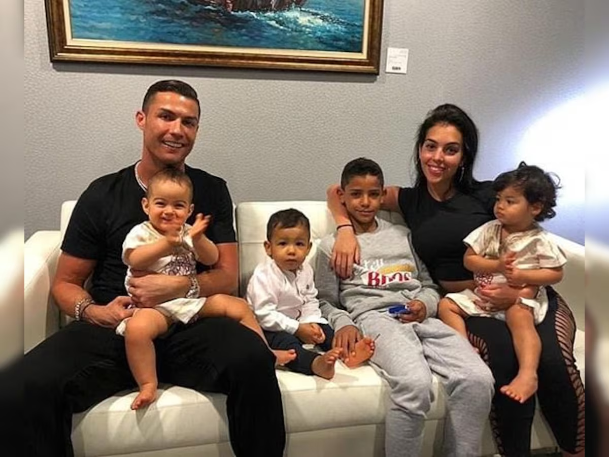 How many children does Cristiano Ronaldo have, what are their names and is Georgina Rodriguez their mother?