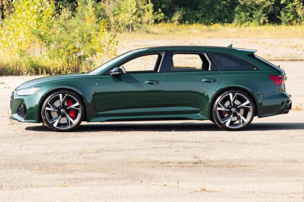 Goodwood Green Pearl 2023 Audi RS6 Avant